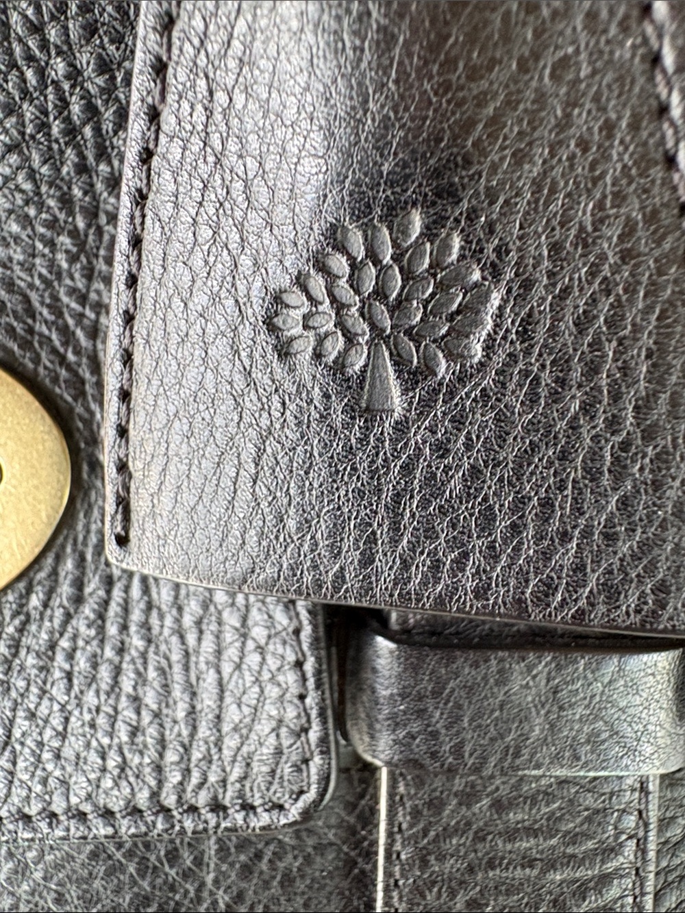Men's Mulberry Black Pebbled Leather Holdall with Gold Hardware - Picture 2 of 11